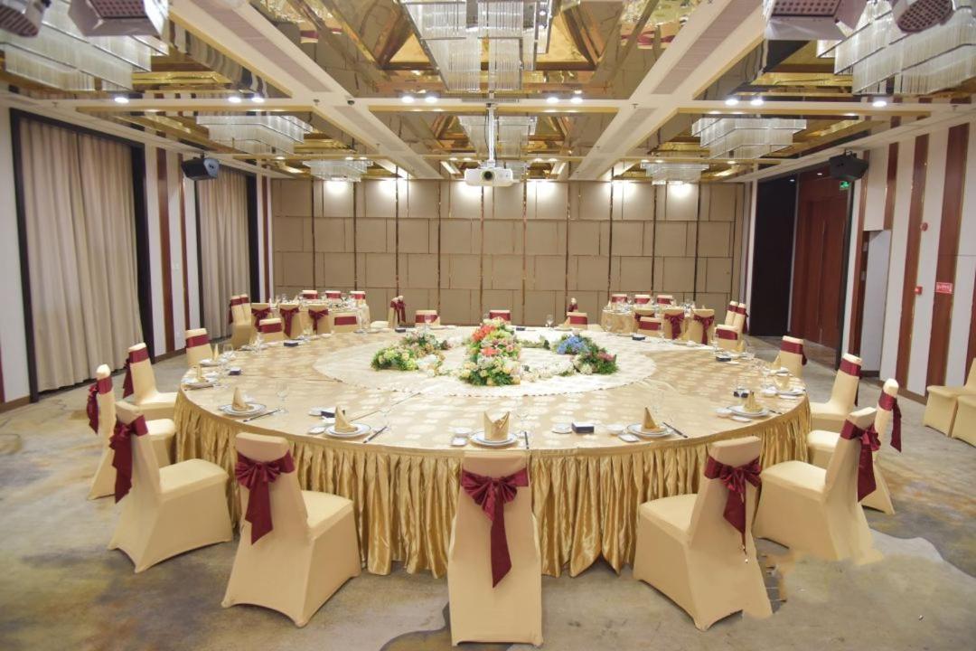Menshine Gloria Plaza Hotel Шаньтоу Екстер'єр фото