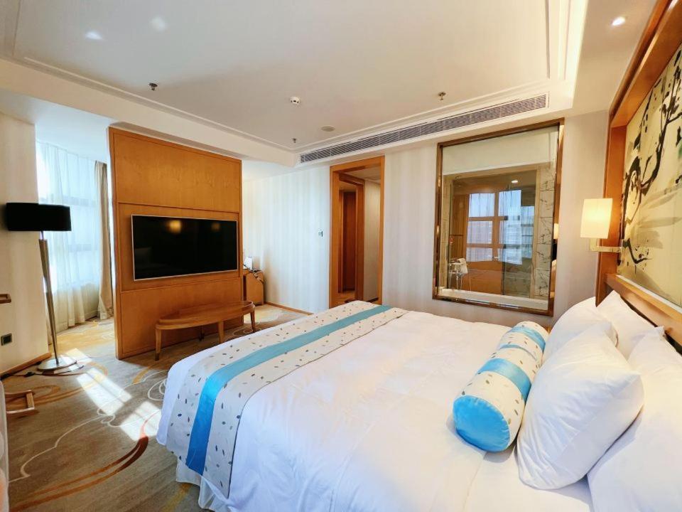 Menshine Gloria Plaza Hotel Шаньтоу Екстер'єр фото